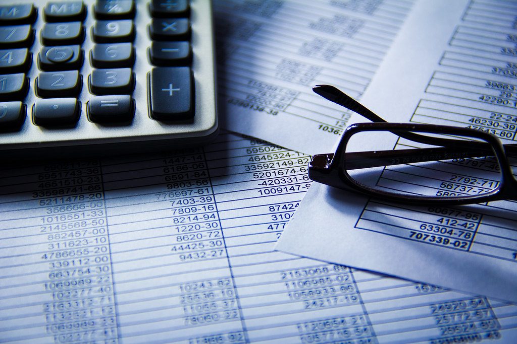 Los estados financieros y los ratios permiten a los grupos de interés evaluar el desempeño de una empresa
