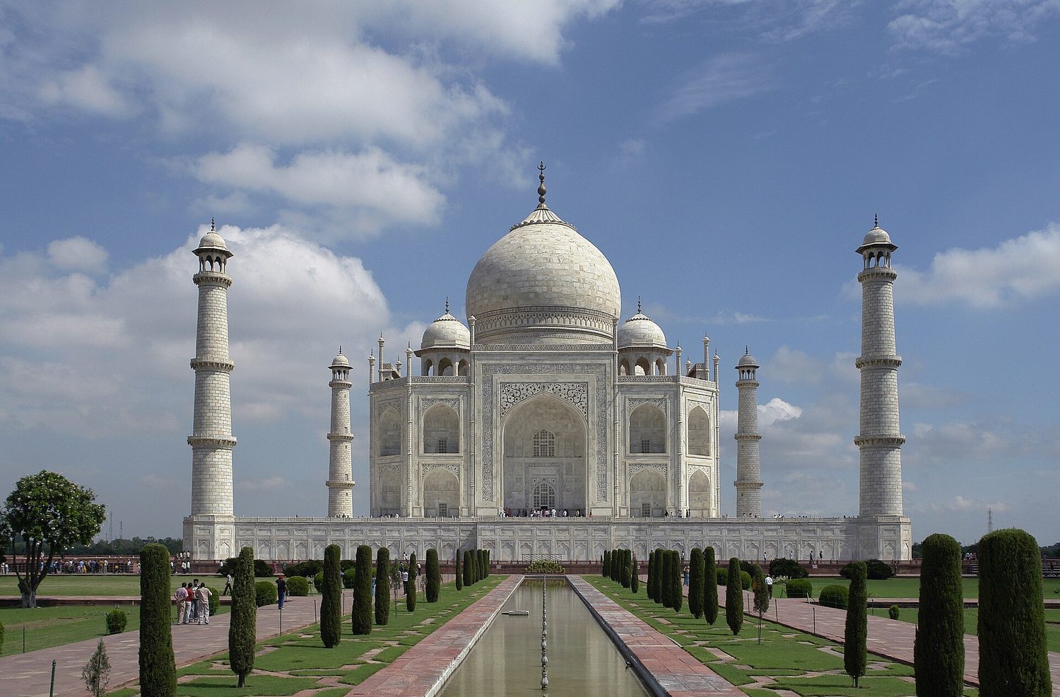 The Taj Mahal - the same instrument, used by a Mughal ruler over a religiously plural population