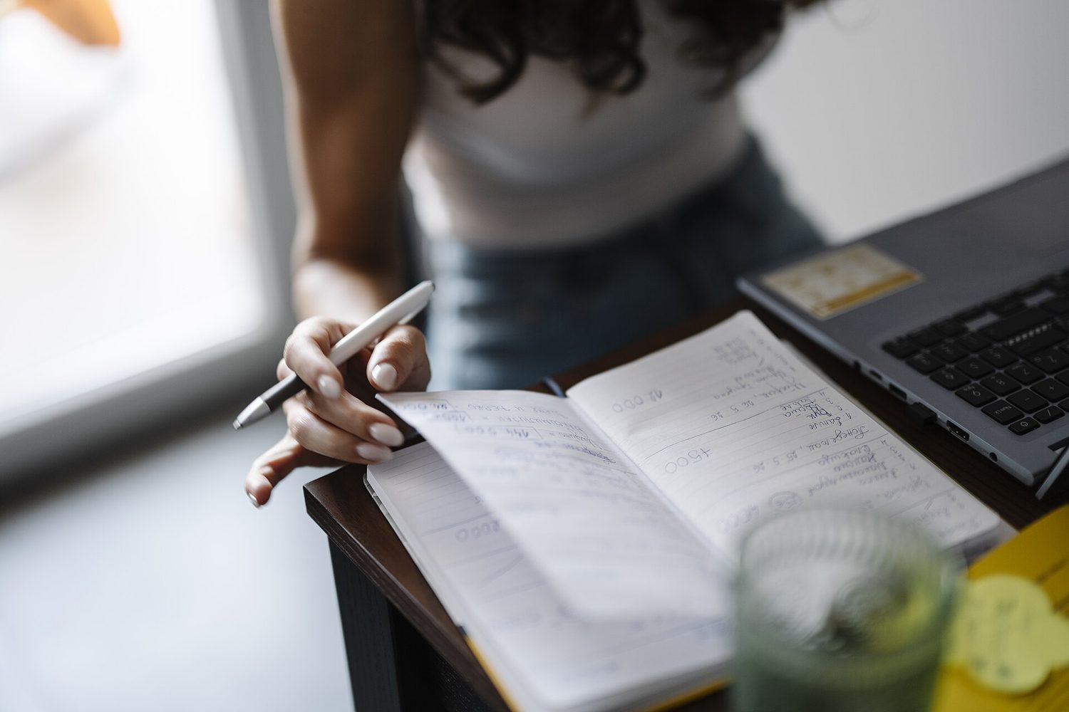 Écrire à un bureau : définir le but et le public avant d'organiser ses idées sur la page